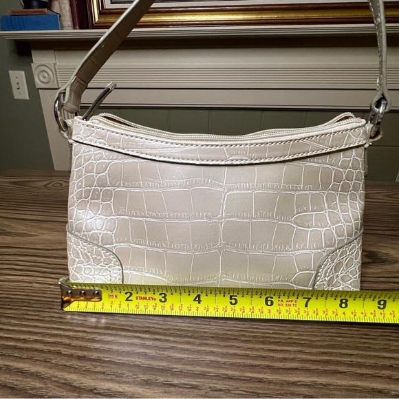 Tommy Croc-Embossed Beige Handbag - Picture 10 of 11